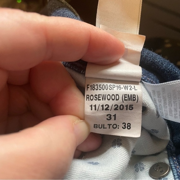 Lucky Brand Rosewood The Cutoff Frayed Embroidered Stretch Jean Shorts 12/31 - Picture 16 of 16